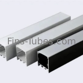 DELLOK YONGHUI Usine de traitement du profilé en aluminium du radiateur à bande légère