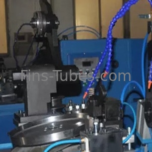 Machine en laiton de refroidissement de Finning de tube de Brone 380V de cannelure hélicoïdale de DELLOK